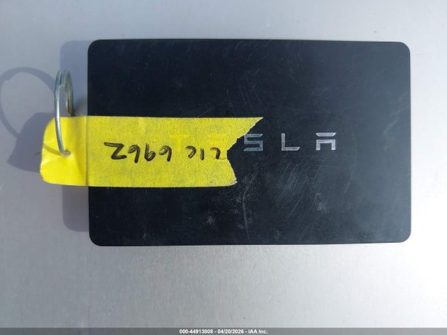 Tesla Model Y Long Range Dual Motor All-wheel Drive 2022 7SAYGAEEXNF366830 Image 11