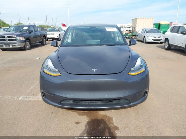 Tesla Model Y Long Range Dual Motor All-wheel Drive 2022 7SAYGAEEXNF366830 Image 12