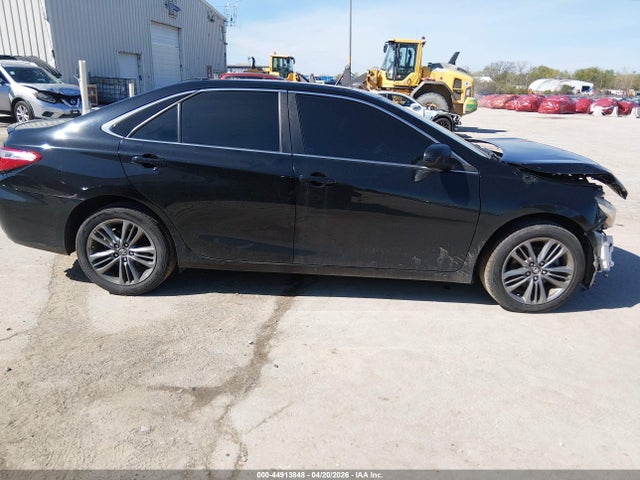 44913848 :رقم المزاد ، 4T1BF1FKXHU287546 vin ، 2017 Toyota Camry Se مزاد بيع