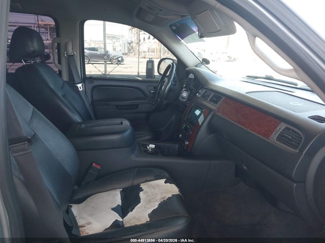 Продажа на аукционе авто 2013 Chevrolet Suburban 1500 Ltz, vin: 1GNSKKE79DR249958, номер лота: 44913856