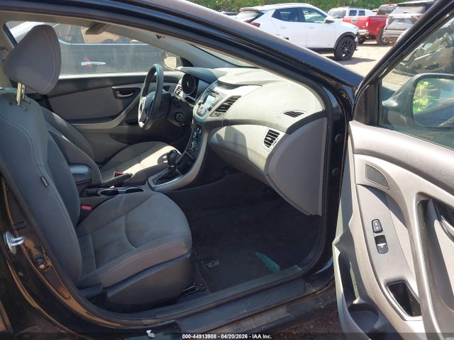 Продаж на аукціоні авто 2016 Hyundai Elantra Se, vin: KMHDH4AE9GU636717, номер лоту: 44913908