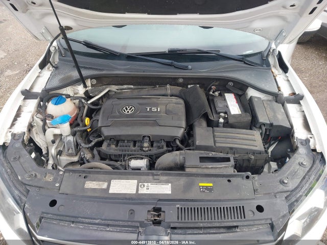 2015 Volkswagen Passat 1.8t Se მანქანა იყიდება აუქციონზე, vin: 1VWBS7A34FC014315, აუქციონის ნომერი: 44913910