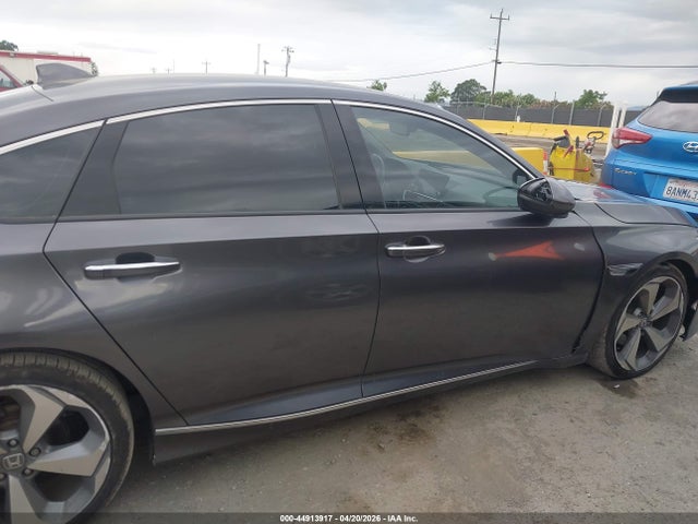 1HGCV1F93JA078909 Honda Accord Touring