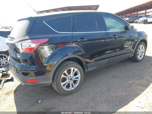 1FMCU0G99HUE74244 Ford ESCAPE SE