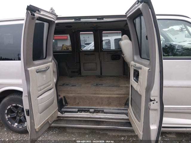 44913932 :رقم المزاد ، 1GNFH15T671193780 vin ، 2007 Chevrolet Express Ls مزاد بيع