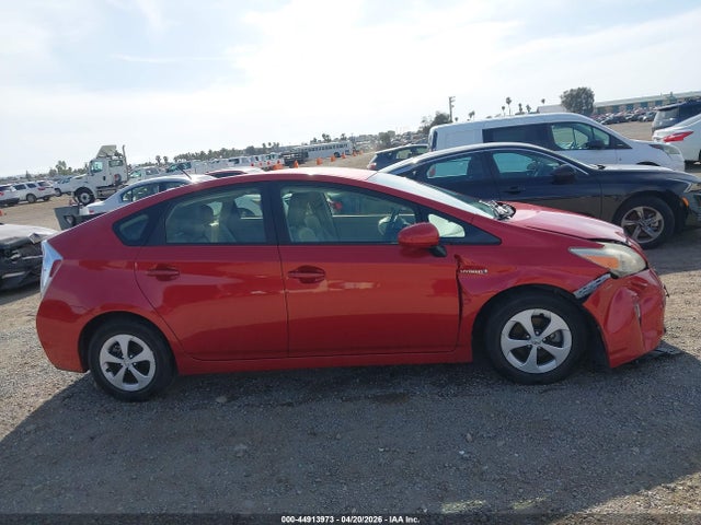 Toyota Prius Four 2014 JTDKN3DU9E0381587 Image 13
