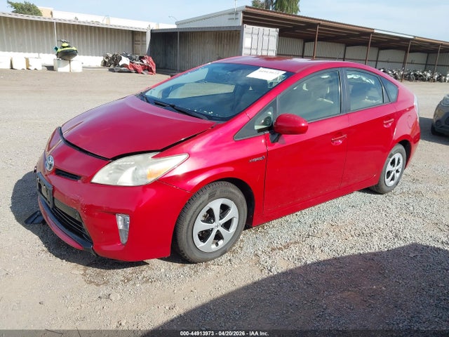 Toyota Prius Four 2014 JTDKN3DU9E0381587 Image 2
