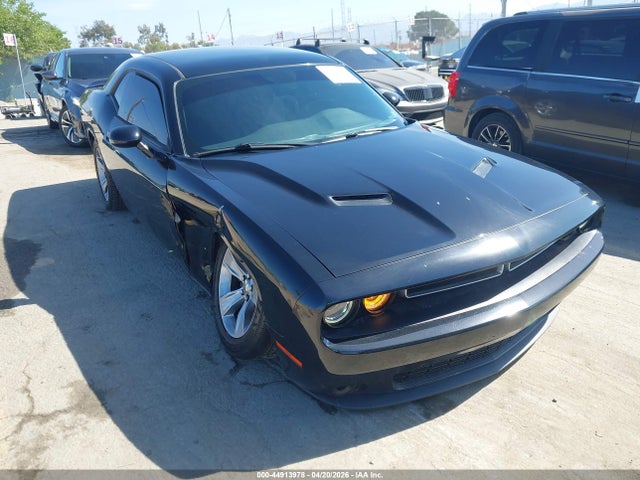 2C3CDZAG7KH503593 Dodge Challenger Sxt