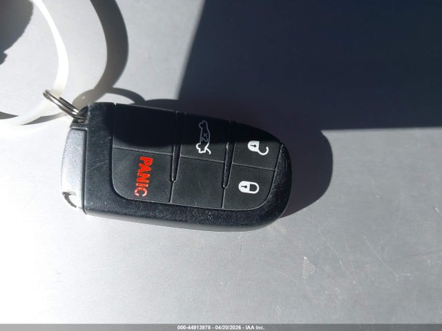 2C3CDZAG7KH503593 Dodge Challenger Sxt