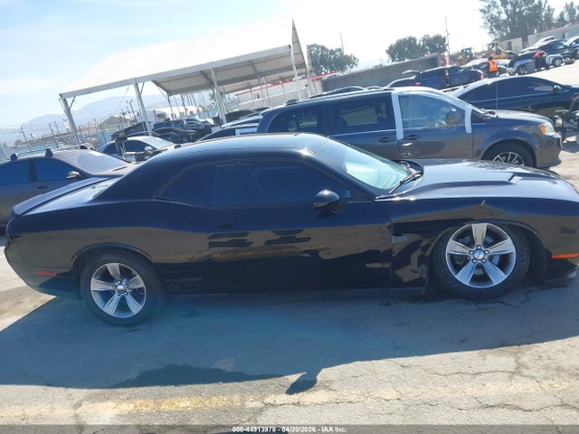 2C3CDZAG7KH503593 Dodge Challenger Sxt