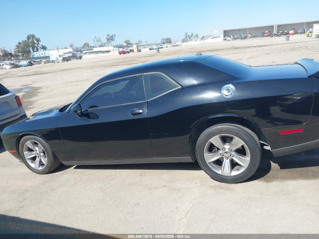2C3CDZAG7KH503593 Dodge Challenger Sxt