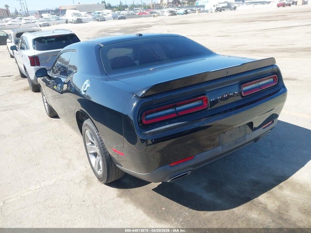 2C3CDZAG7KH503593 Dodge Challenger Sxt