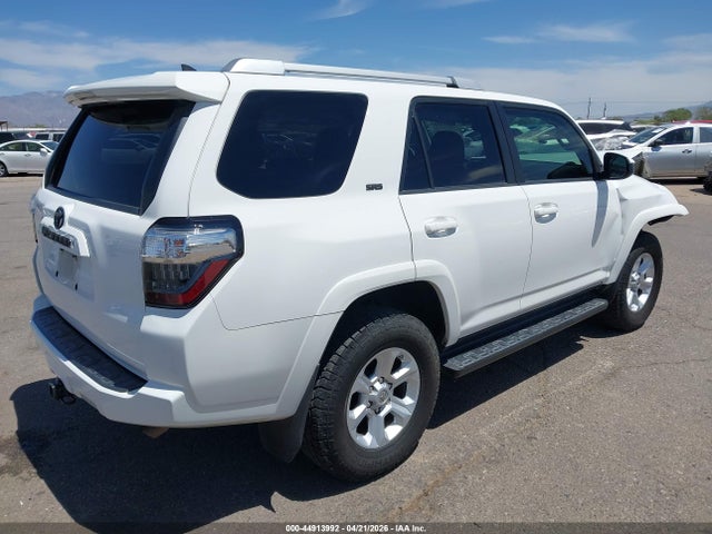 Toyota 4RUNNER SR5 2014 JTEBU5JR5E5152790 Image 4