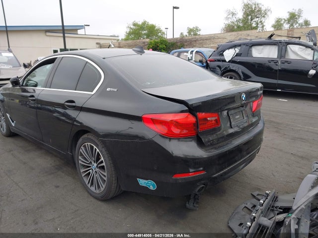 WBAJA9C57KB389026 BMW 530e Iperformance
