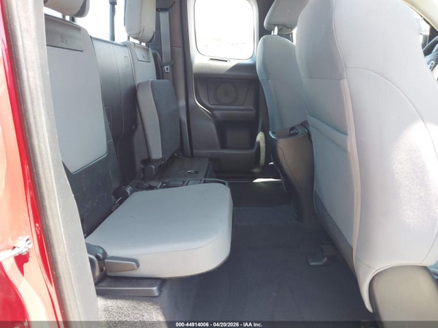 5TFRX5GN2JX117153 Toyota Tacoma Sr