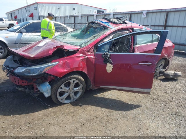 Chevrolet Cruze Premier Auto 2018 1G1BF5SM3J7180922 Image 2