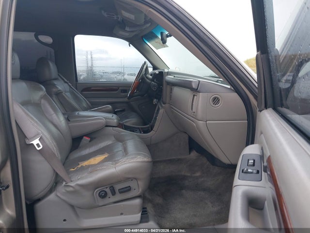 2002 Cadillac Escalade Ext Standard მანქანა იყიდება აუქციონზე, vin: 3GYEK63N72G333928, აუქციონის ნომერი: 44914033