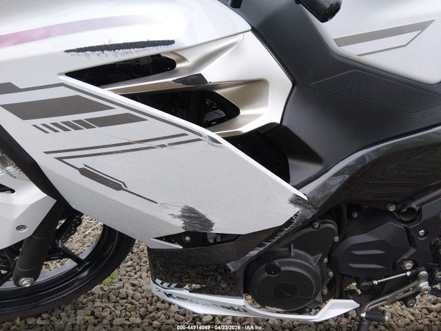 Kawasaki EX400 2023 JKAEXKH1XPDAR7427 Image 16