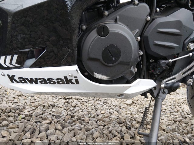 Kawasaki EX400 2023 JKAEXKH1XPDAR7427 Image 17