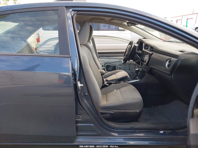 Toyota COROLLA SE 2018 5YFBURHE6JP822049 Image 5