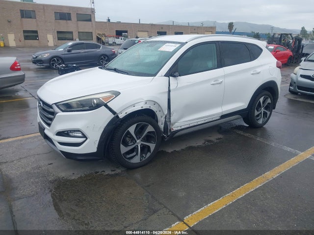Aukcja sprzedaży 2017 Hyundai Tucson Sport, vin: KM8J33A21HU323437, numer aukcji: 44914110