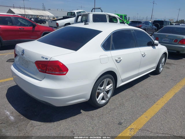 1VWBN7A38EC053625 Volkswagen Passat 2.0l Tdi Se