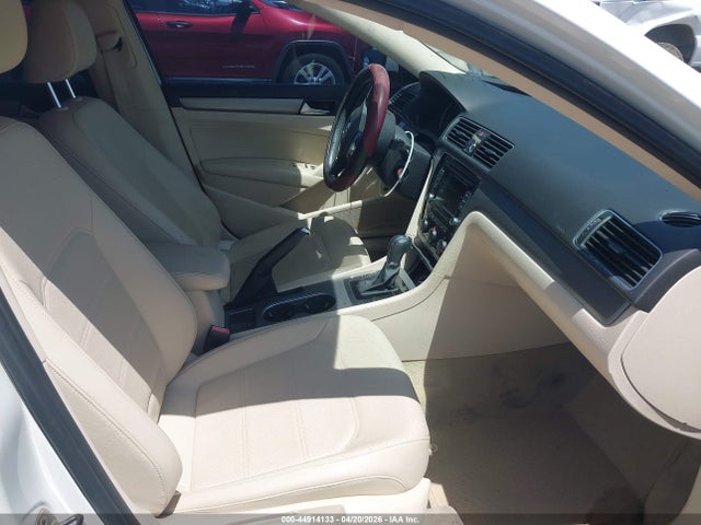 1VWBN7A38EC053625 Volkswagen Passat 2.0l Tdi Se