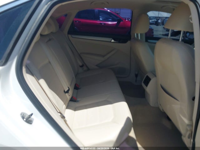 1VWBN7A38EC053625 Volkswagen Passat 2.0l Tdi Se