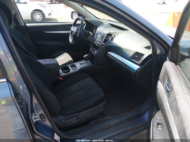 44914141 :رقم المزاد ، 4S4BRCCC9E3235763 vin ، 2014 Subaru Outback 2.5i Premium مزاد بيع