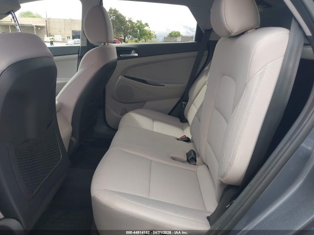 KM8J23A43MU365252 Hyundai TUCSON SE