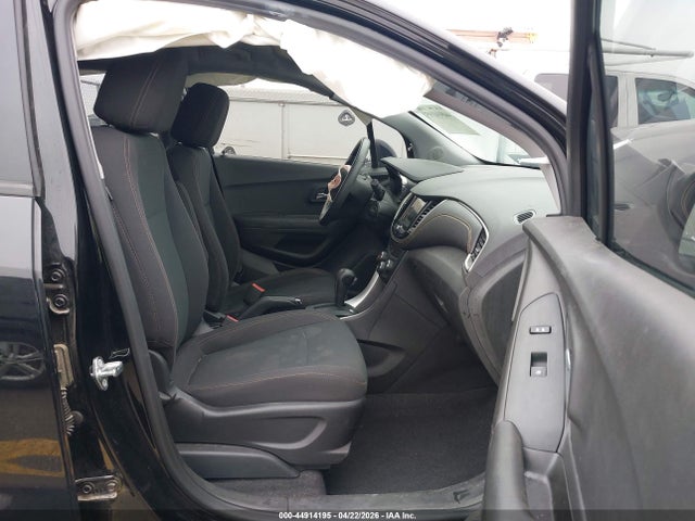 44914195 :رقم المزاد ، 3GNCJKSB4JL235324 vin ، 2018 Chevrolet Trax Ls مزاد بيع
