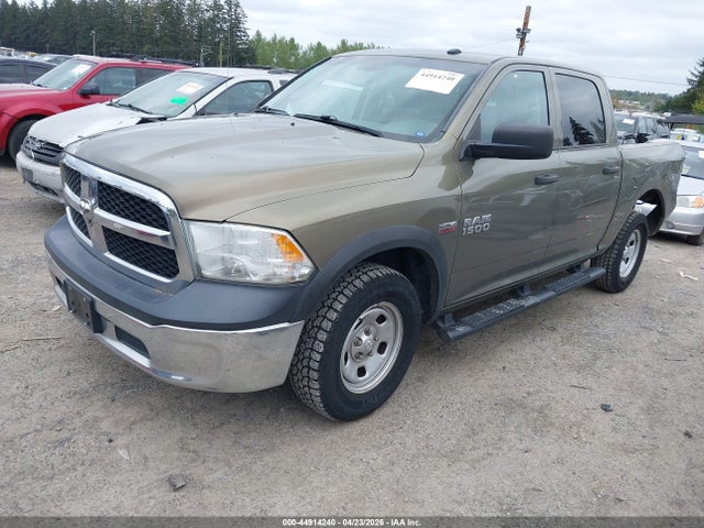 44914240 :رقم المزاد ، 3C6RR7KT8FG597522 vin ، 2015 Ram 1500 St مزاد بيع