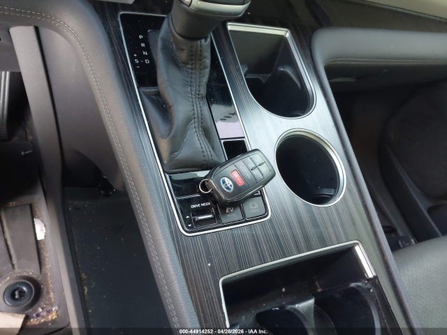 5TDZSKFC6NS042689 Toyota Sienna Limited
