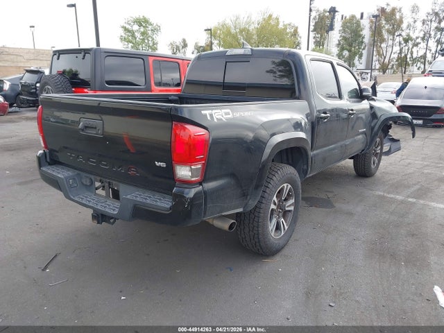 3TMAZ5CN0HM045320 Toyota Tacoma Trd Sport