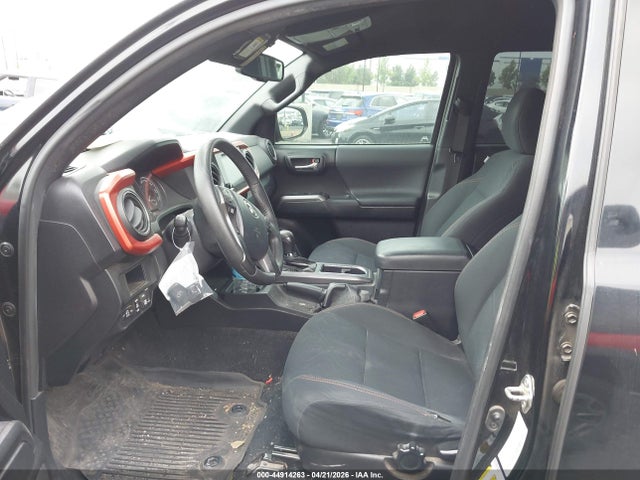 3TMAZ5CN0HM045320 Toyota Tacoma Trd Sport