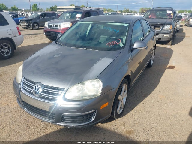 Продажа на аукционе авто 2010 Volkswagen Jetta Limited Edition, vin: 3VWAZ7AJ3AM101538, номер лота: 44914310
