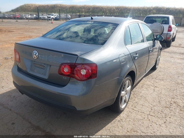 Продажа на аукционе авто 2010 Volkswagen Jetta Limited Edition, vin: 3VWAZ7AJ3AM101538, номер лота: 44914310