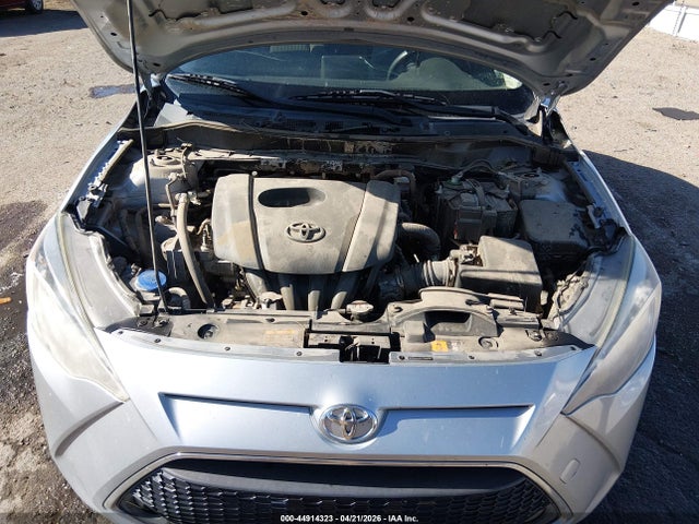 44914323 :رقم المزاد ، 3MYDLBJV0LY709506 vin ، 2020 Toyota Yaris Le مزاد بيع