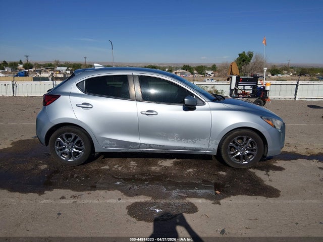 44914323 :رقم المزاد ، 3MYDLBJV0LY709506 vin ، 2020 Toyota Yaris Le مزاد بيع