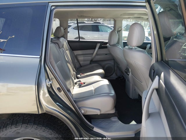 2013 Toyota Highlander Se V6 მანქანა იყიდება აუქციონზე, vin: 5TDBK3EH7DS237560, აუქციონის ნომერი: 44914363