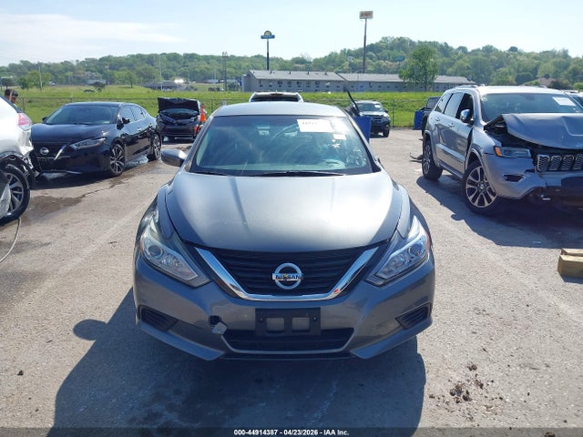 Продаж на аукціоні авто 2017 Nissan Altima 2.5 S, vin: 1N4AL3AP8HN352661, номер лоту: 44914387