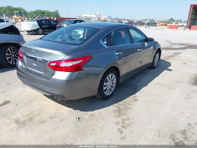 Продаж на аукціоні авто 2017 Nissan Altima 2.5 S, vin: 1N4AL3AP8HN352661, номер лоту: 44914387