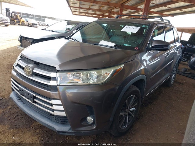 Aukcja sprzedaży 2018 Toyota Highlander Xle, vin: 5TDJZRFH9JS530638, numer aukcji: 44914420