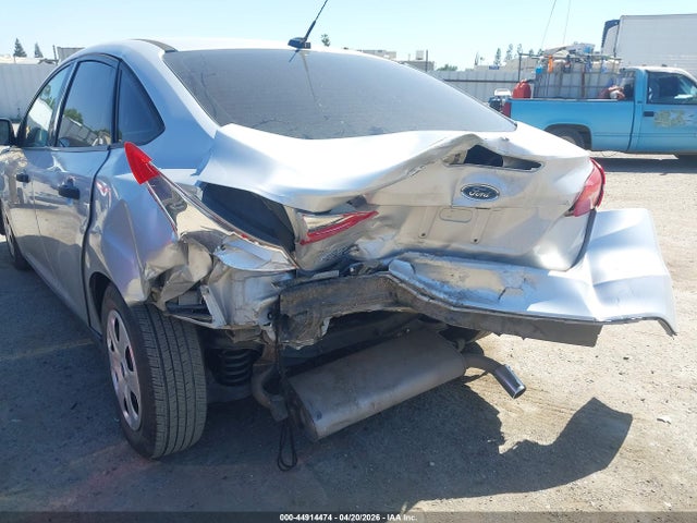 Продаж на аукціоні авто 2015 Ford Focus S, vin: 1FADP3E24FL314854, номер лоту: 44914474