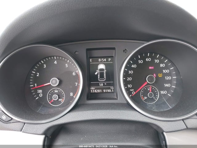44914475 :رقم المزاد ، WVWBB7AJ4BW031352 vin ، 2011 Volkswagen Golf 2.5l 2-door مزاد بيع