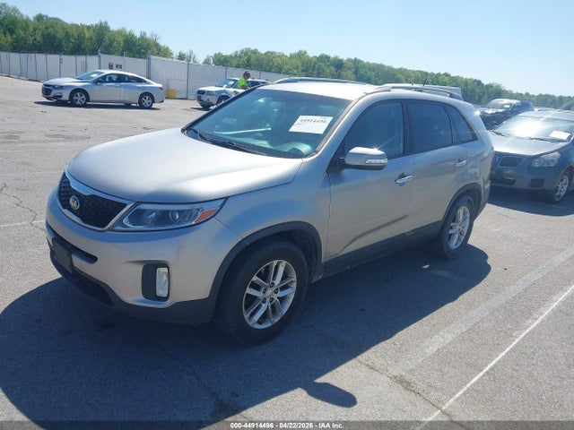 Auction sale of the 2015 Kia Sorento Lx V6, vin: 5XYKTDA72FG619981, lot number: 44914496