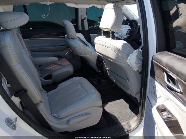 Продаж на аукціоні авто 2023 Jeep Grand Cherokee L Overland 4x2, vin: 1C4RJJDG1P8745983, номер лоту: 44914614