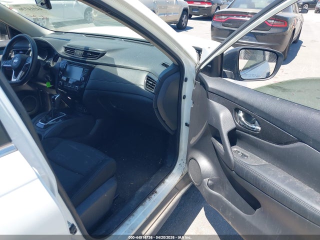 Auction sale of the 2018 Nissan Rogue S, vin: KNMAT2MTXJP557910, lot number: 44914736