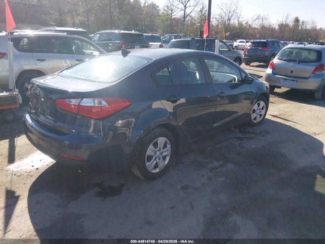 2016 KIA FORTE KNAFK4A62G5540183 Photo 3