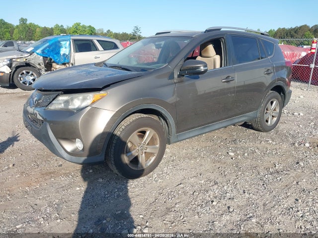 Toyota Rav4 Xle 2015 JTMRFREV8FD100573 Image 2